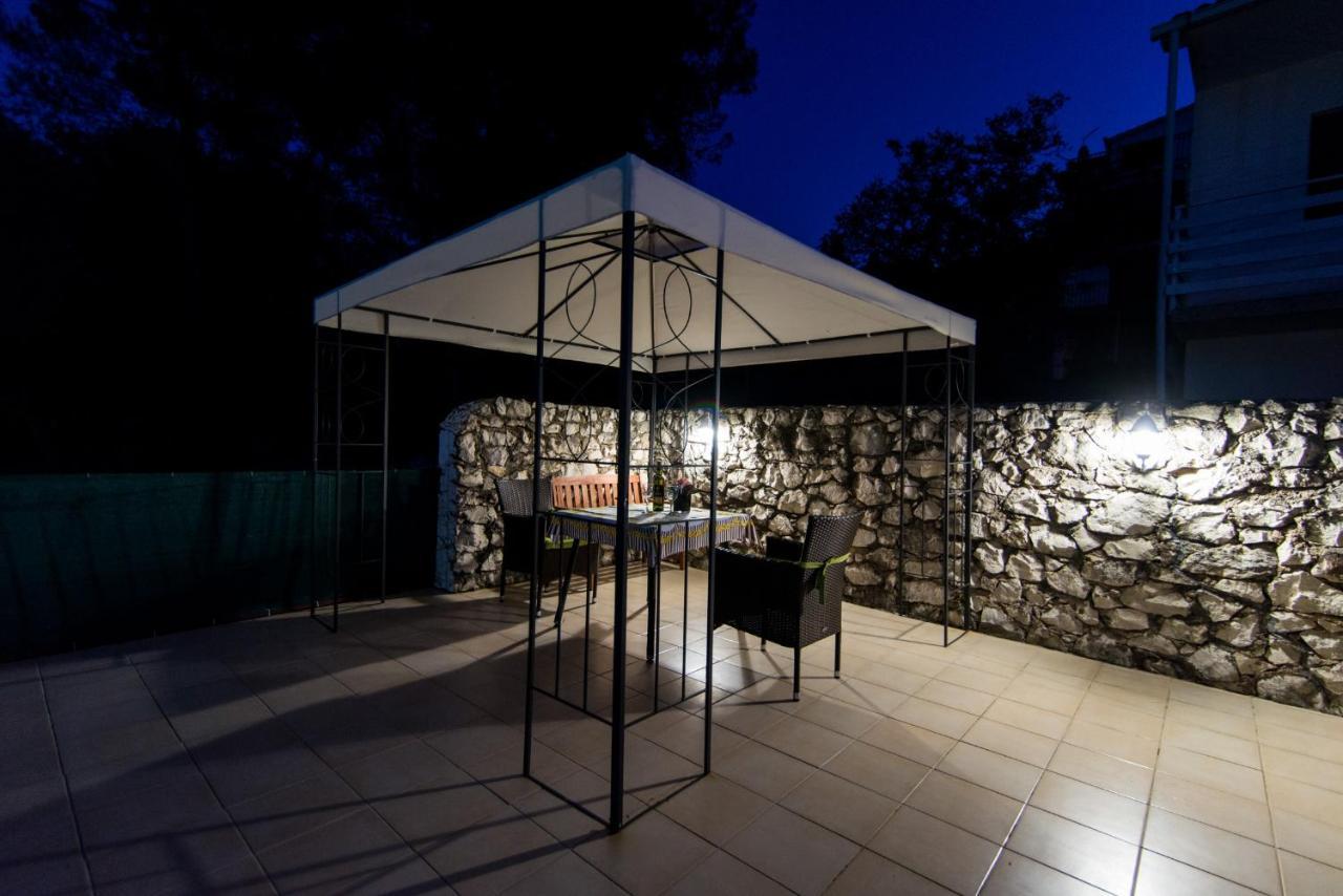 Holidays Apartments Slanada With Terrace And Sea View, Near The Beach & Town Trogir, Free Parking, Quiet Place On Peninsula Ciovo Dış mekan fotoğraf