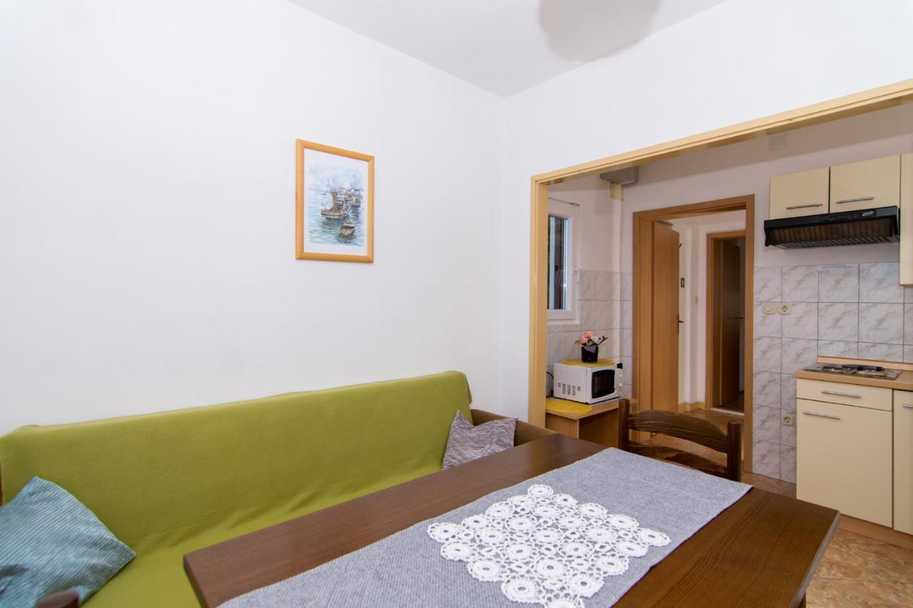 Holidays Apartments Slanada With Terrace And Sea View, Near The Beach & Town Trogir, Free Parking, Quiet Place On Peninsula Ciovo Dış mekan fotoğraf