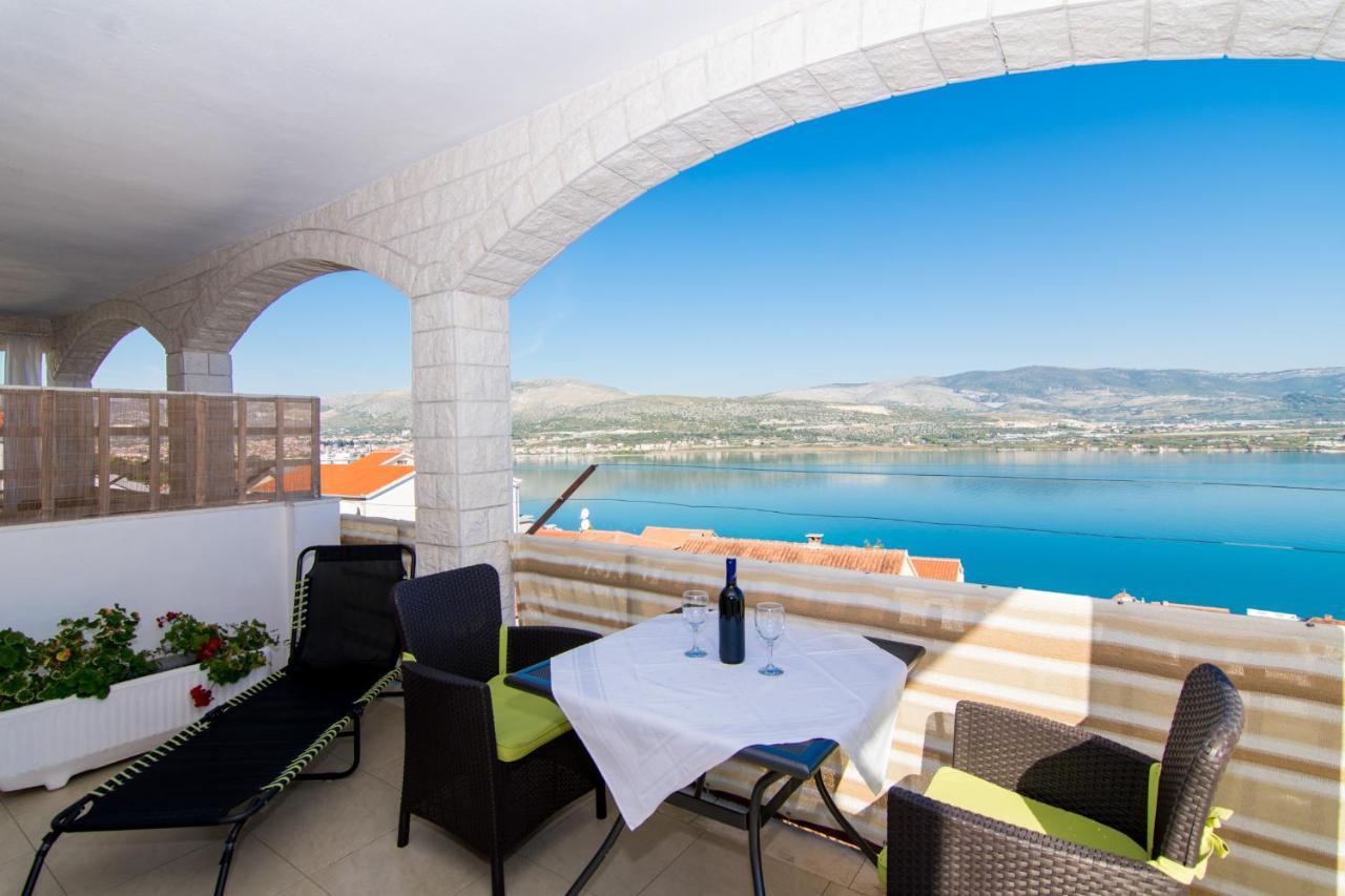 Holidays Apartments Slanada With Terrace And Sea View, Near The Beach & Town Trogir, Free Parking, Quiet Place On Peninsula Ciovo Dış mekan fotoğraf