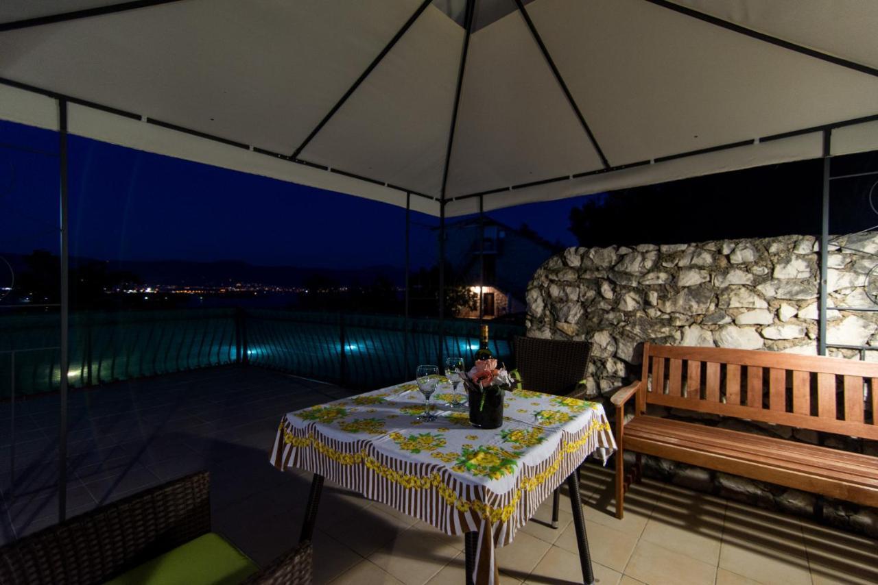 Holidays Apartments Slanada With Terrace And Sea View, Near The Beach & Town Trogir, Free Parking, Quiet Place On Peninsula Ciovo Dış mekan fotoğraf